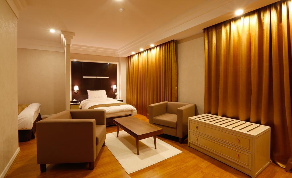 Anmyeondo Plaza Hotel Тхэан Экстерьер фото